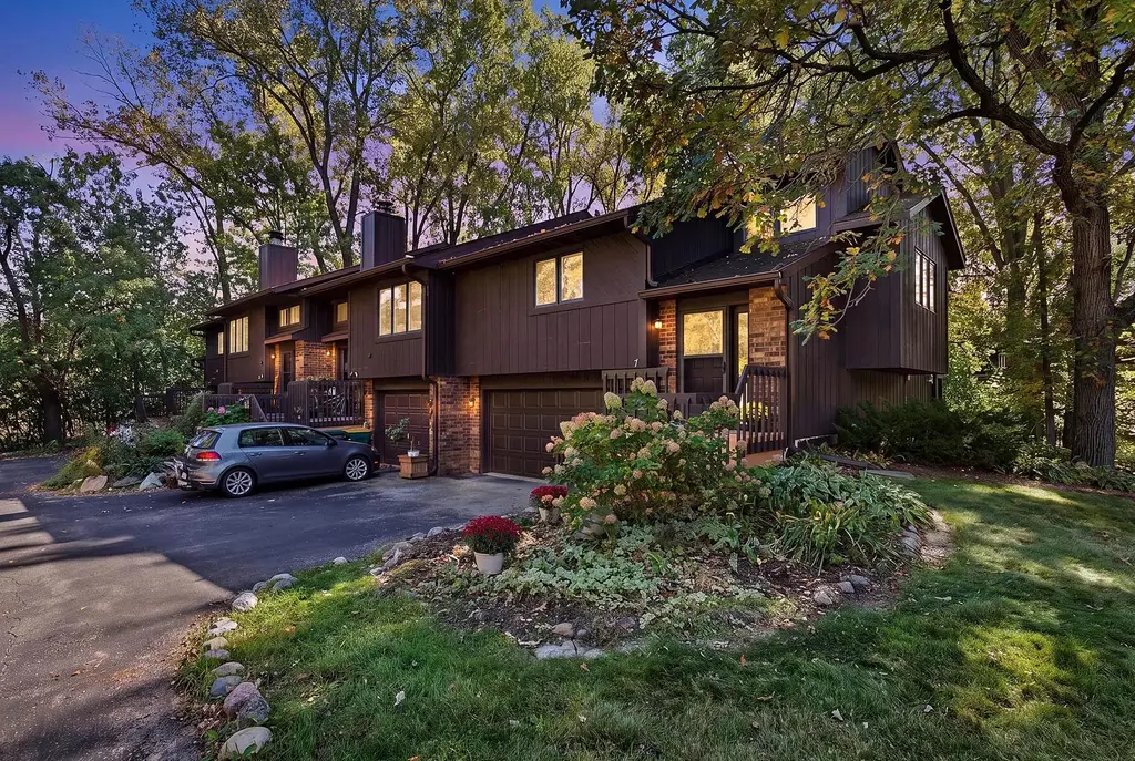 7 Hickory Hollow Drive, Madison