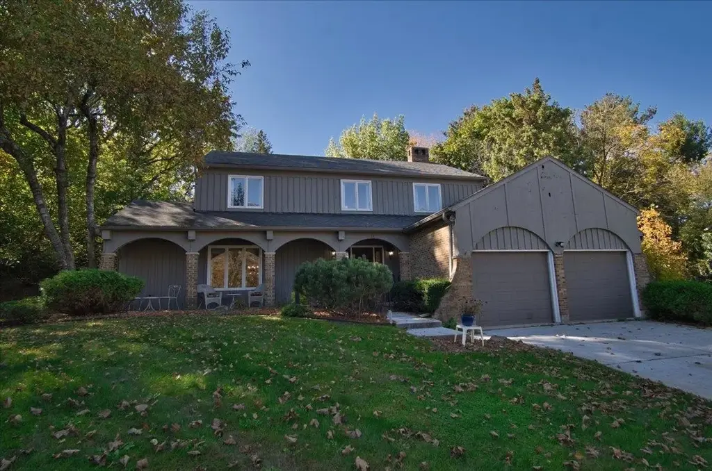 14 Mt Rainier Lane, Madison