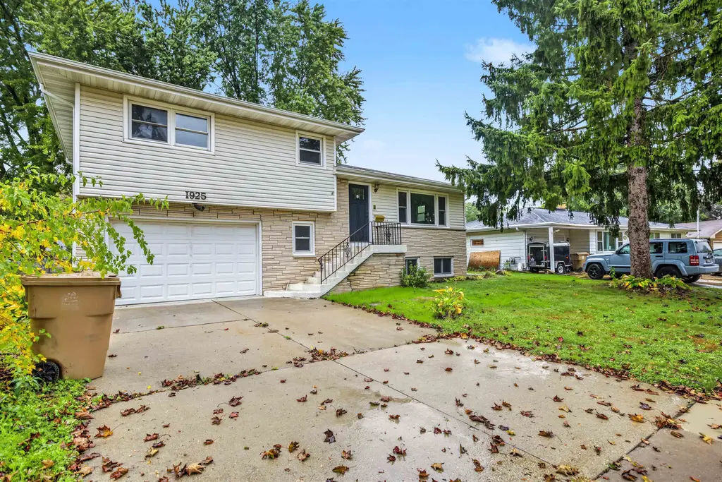 1925 Elka Lane, Madison