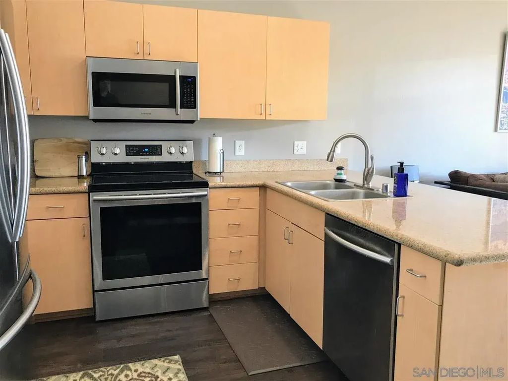 1501 Front St 326, Downtown (DT)