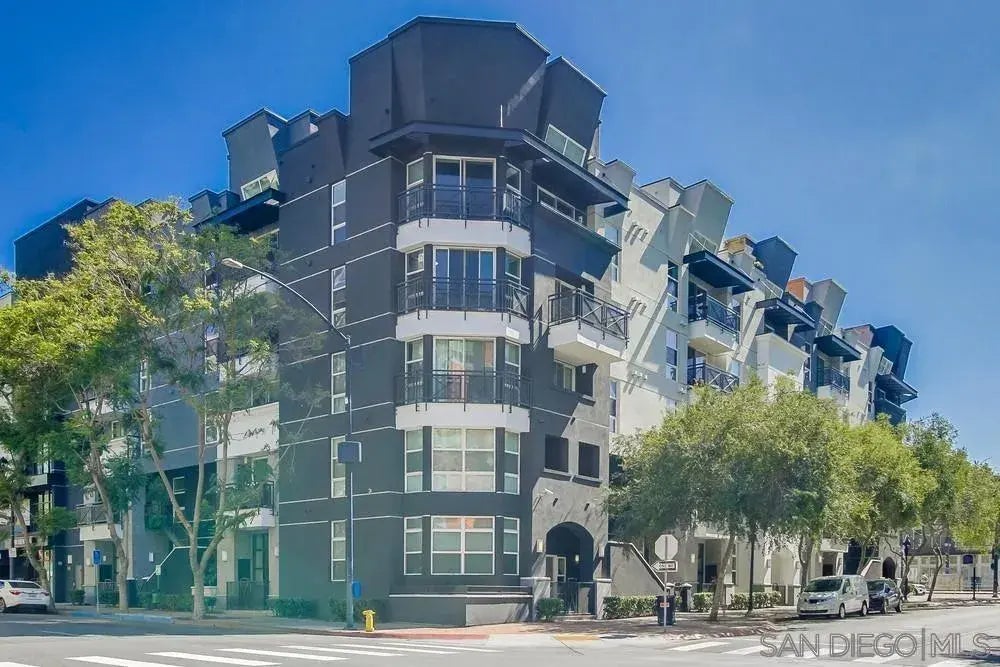 525 11th Ave 1206, DOWNTOWN