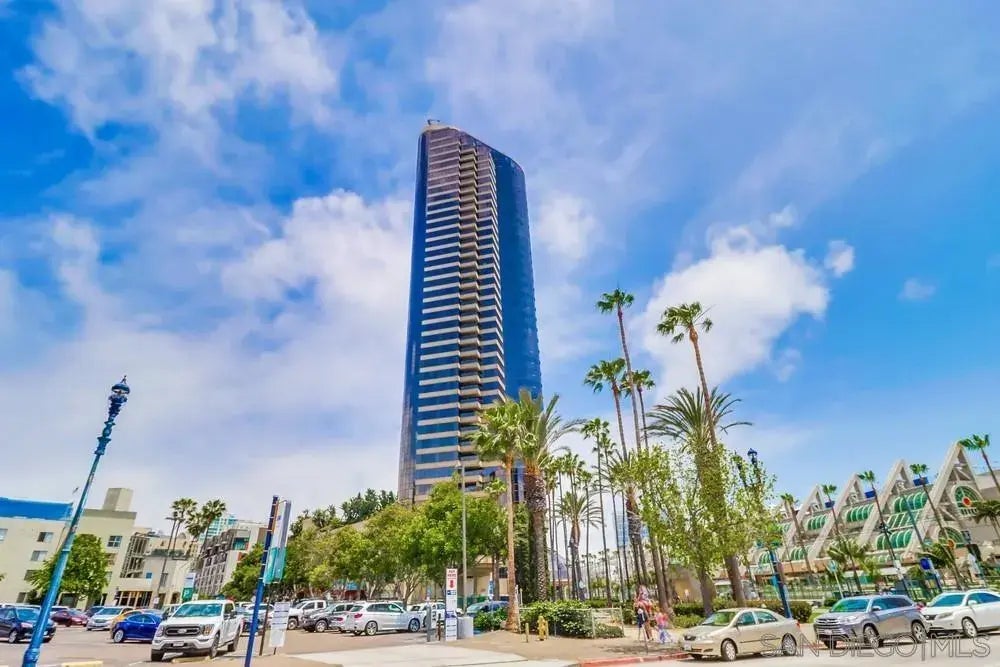 100 Harbor Drive 504, Downtown (DT)