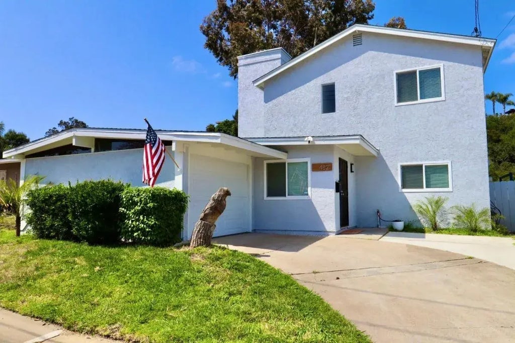 4821 Chateau Dr, CLAIREMONT