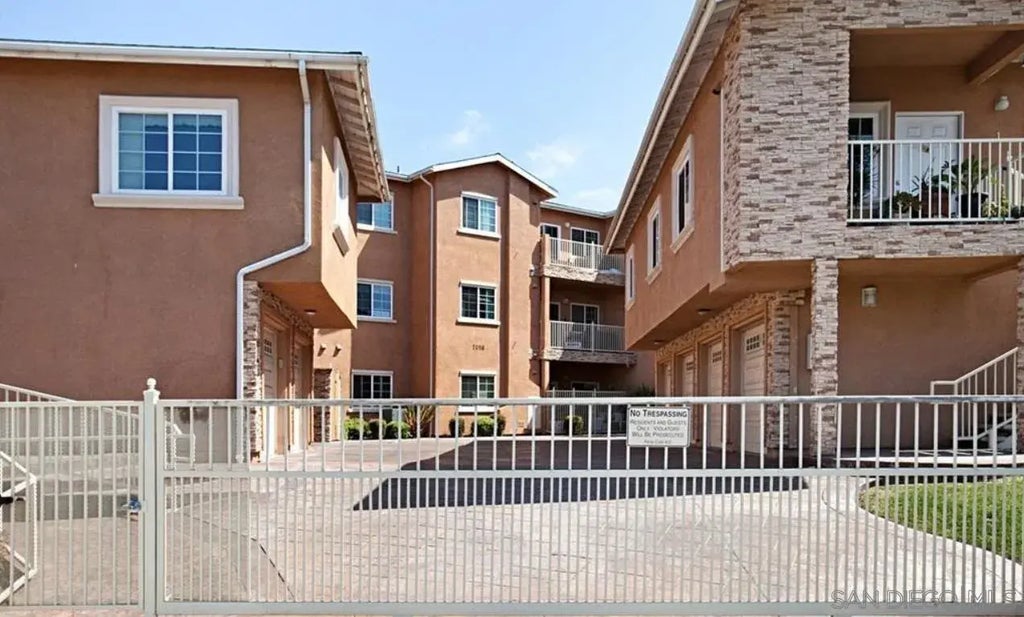 7056 Fulton St 9, LINDA VISTA