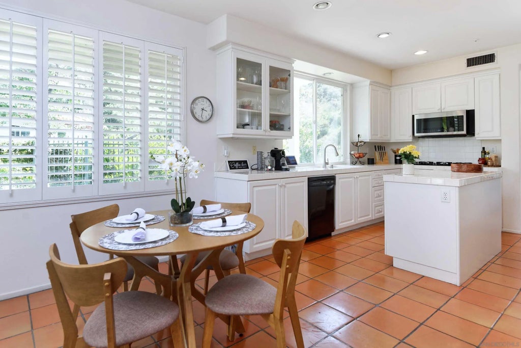 2795 Ridgegate Row, La Jolla