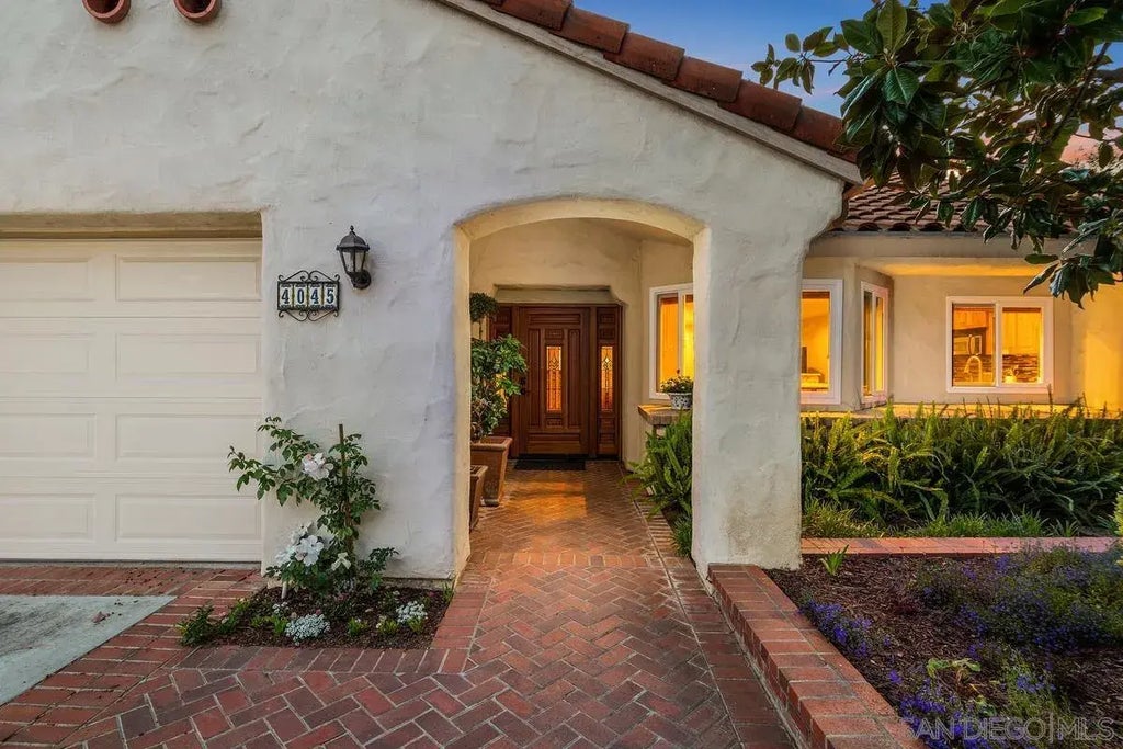 4045 Vortex Pl, Escondido