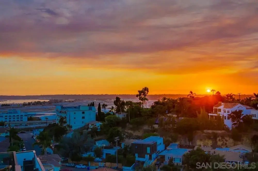 1033 W Spruce, MIDDLETOWN