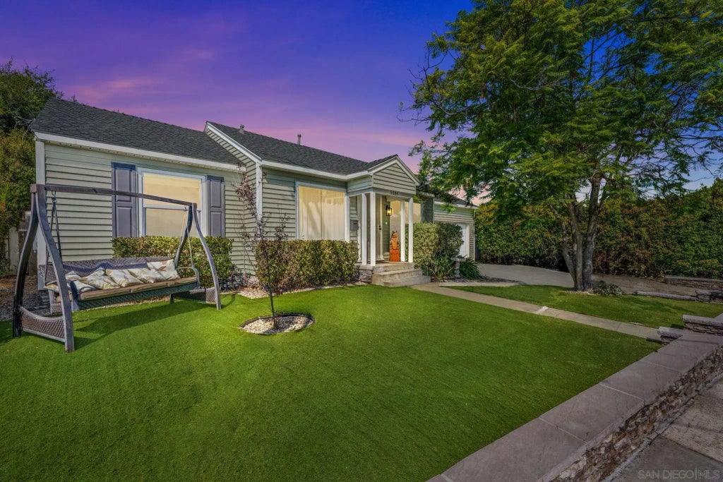 5088 Glen St, La Mesa