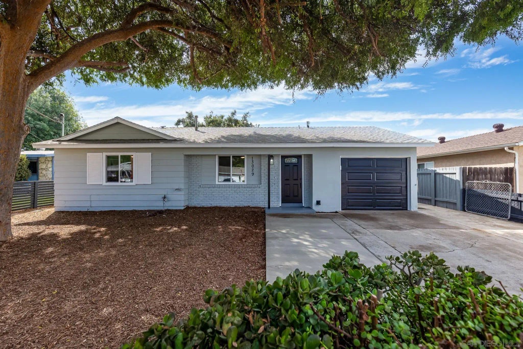 13029 Shenandoah Dr, Lakeside