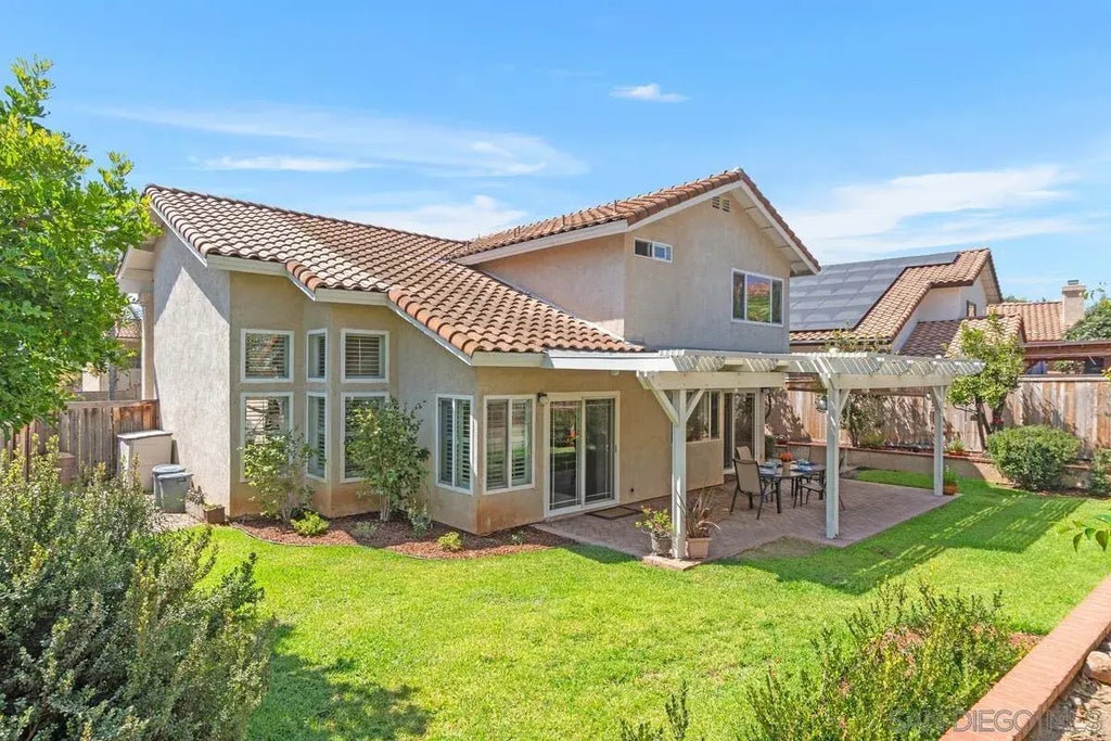 2445 Sawgrass St, El Cajon