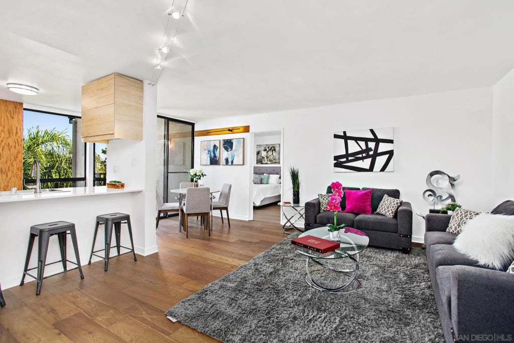 6924 Hyde Park Dr 321, SAN CARLOS