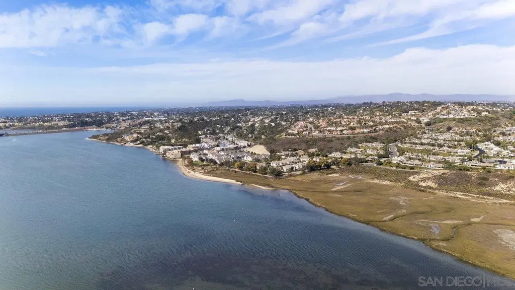 1864 Outrigger Ln, Carlsbad