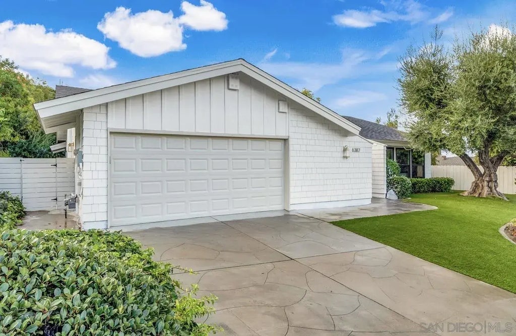 6387 Claremore Lane, Del Cerro (337)