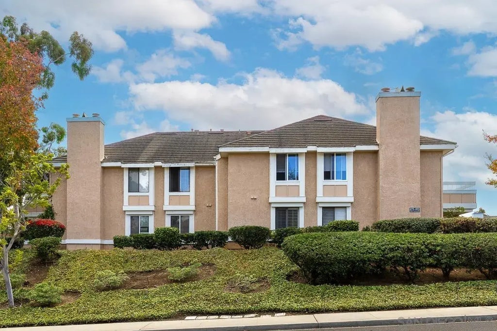 885 Buttercup Rd, Carlsbad