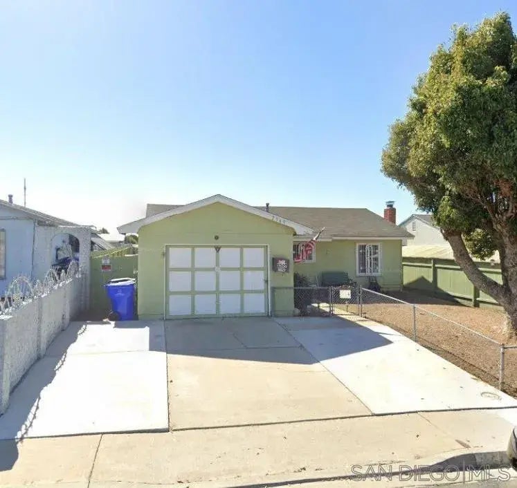 2569 Caulfield Drive, SOUTH SD