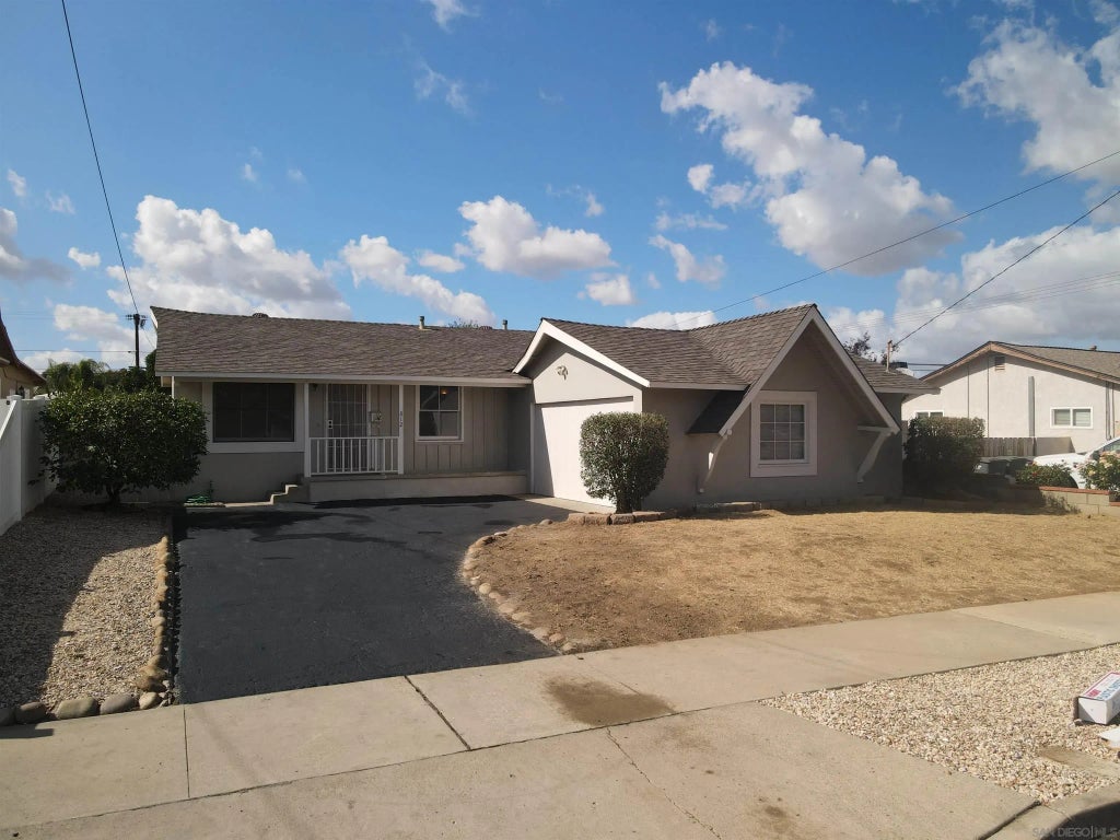 812 Alveda Ave, El Cajon