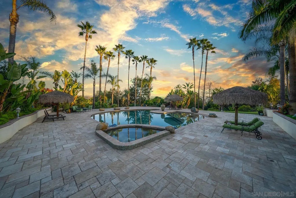 3128 Los Verdes Dr, Fallbrook
