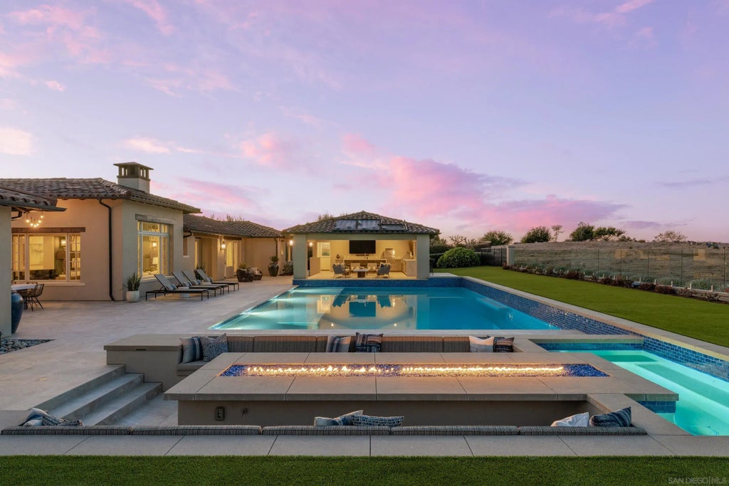 8510 Run Of The Knolls, San Diego