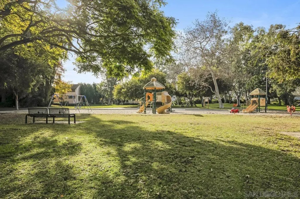 3211 Caminito Eastbluff 11, La Jolla