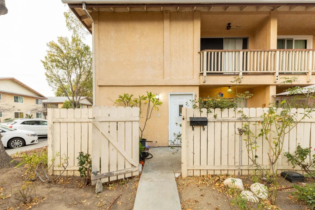 8030 Canby #1, Reseda