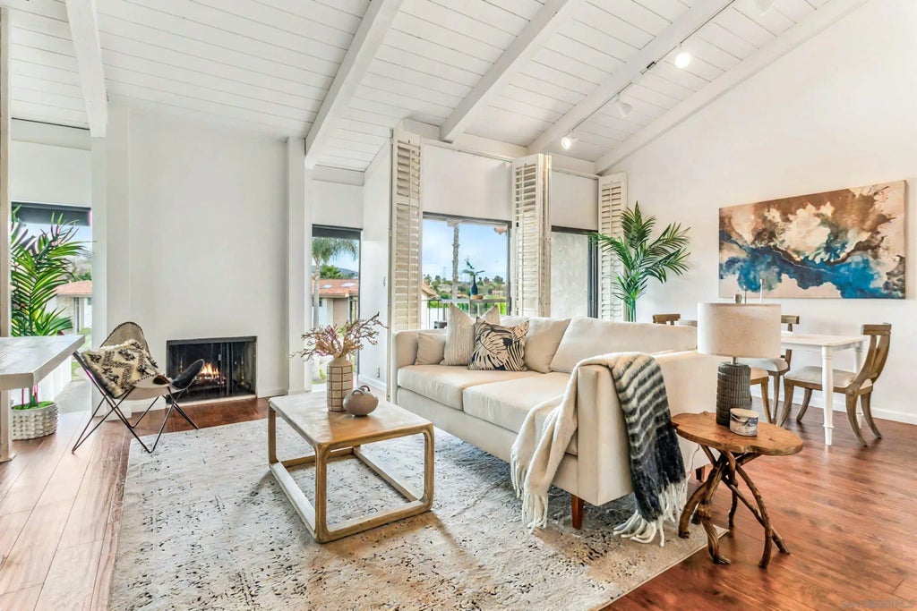 1941 Alga Rd B, Carlsbad