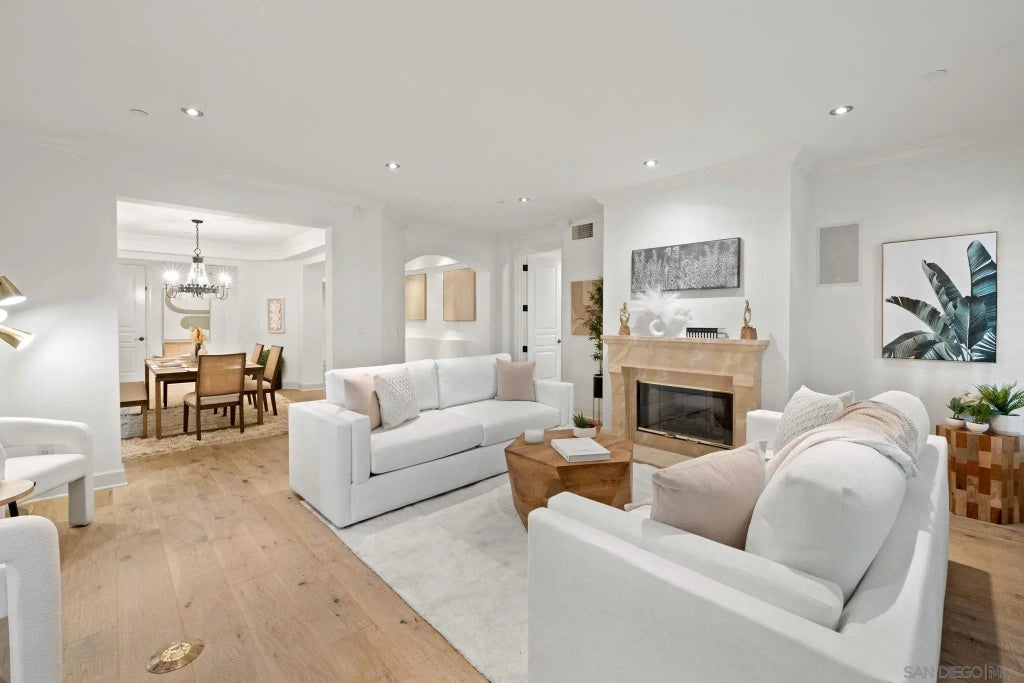 1020 Genter St 102, La Jolla