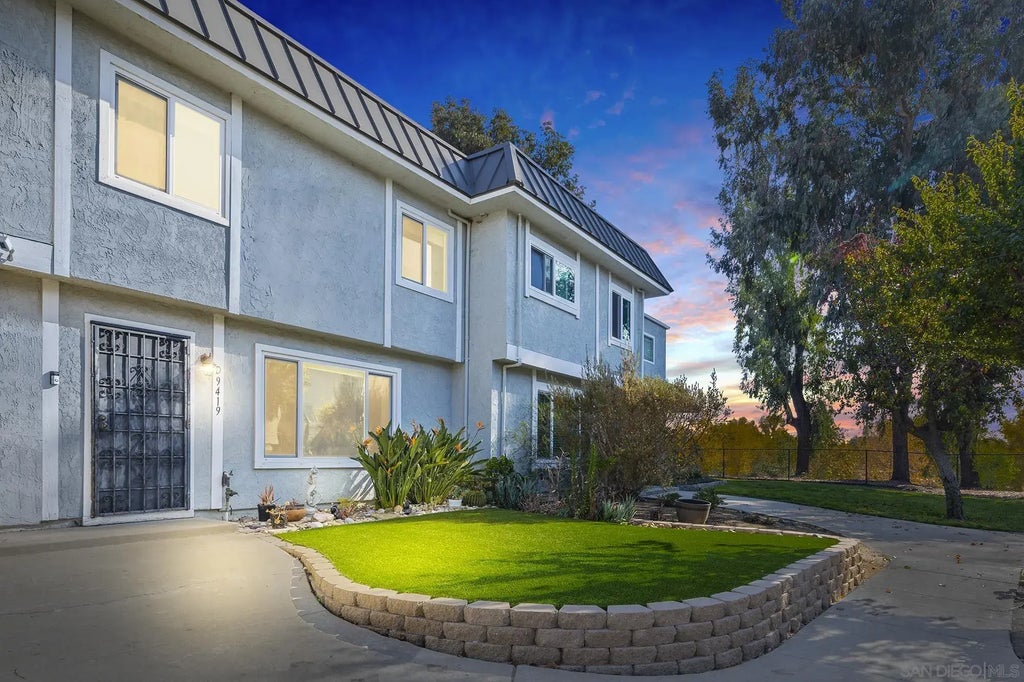 9419 Carlton Oaks Dr D, Santee