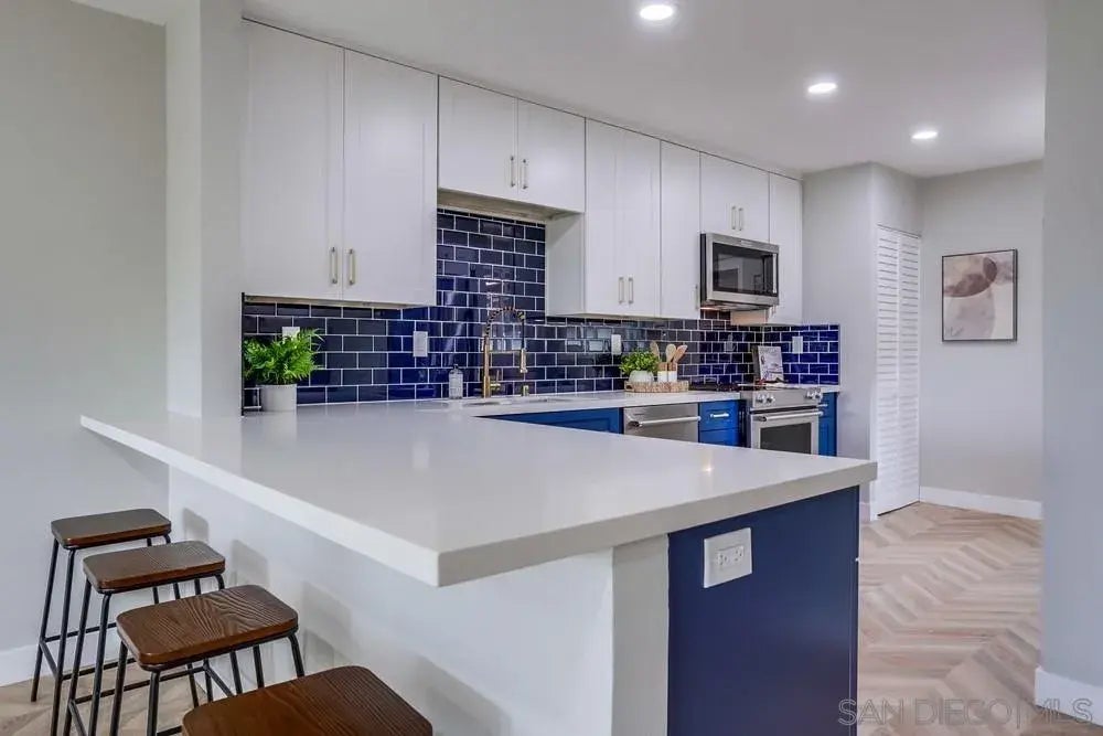 2600 Torrey Pines Rd B38, La Jolla