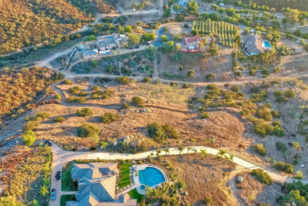 15414 Eastvale Rd 40, Poway