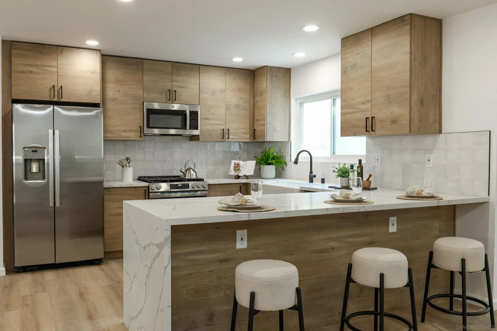 5797 Adobe Falls Rd, DEL CERRO