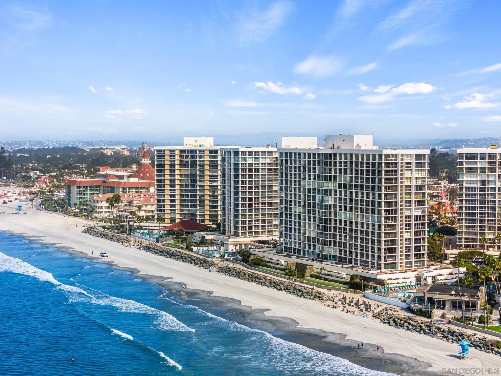 1760 Avenida Del Mundo 901, Coronado