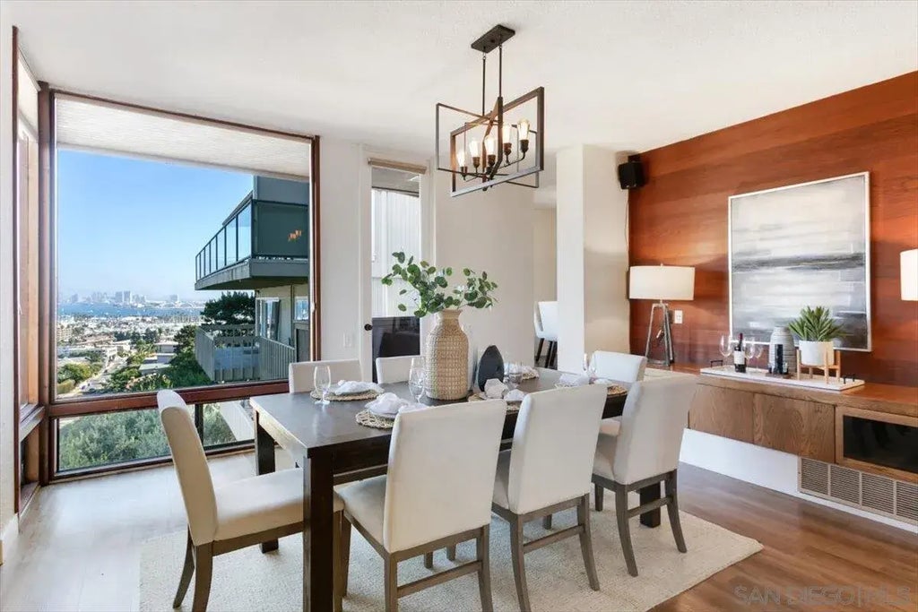 3310 Martinez St., POINT LOMA