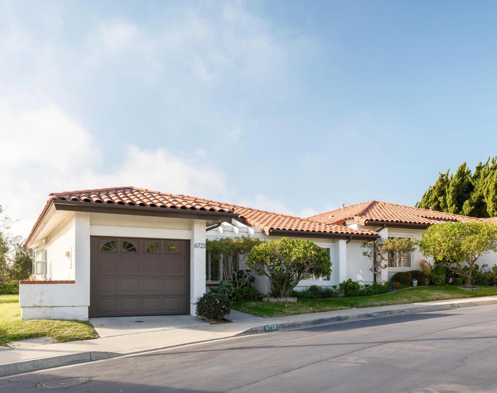 6723 Oleander Way, Carlsbad