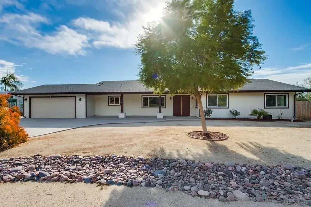 5847 Jeffries Ranch Rd., Oceanside