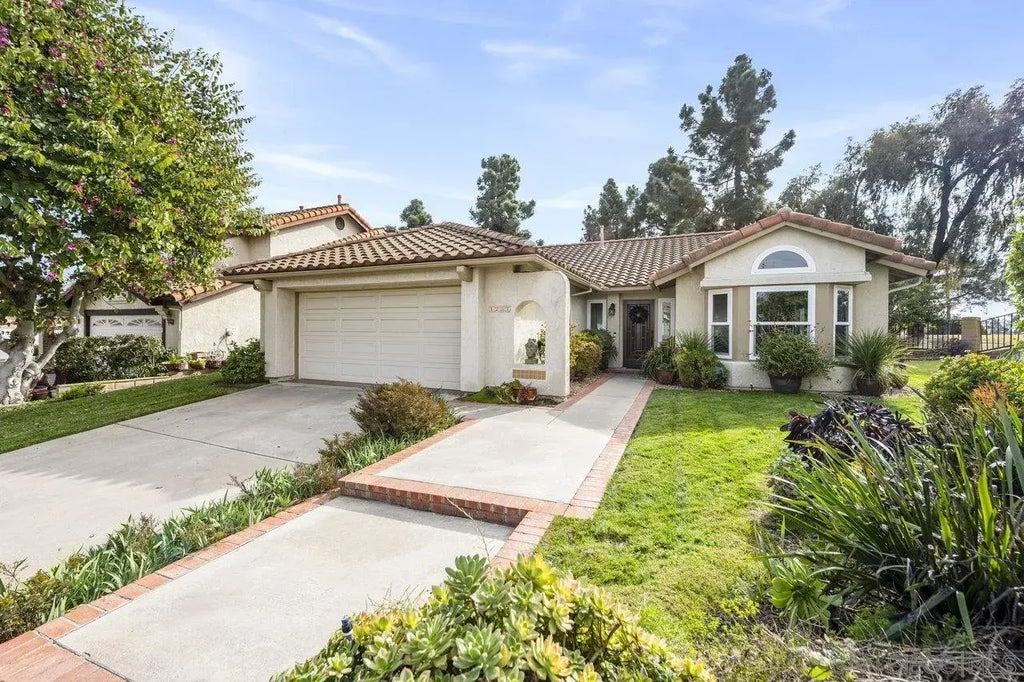 1257 Columbus Way, Vista