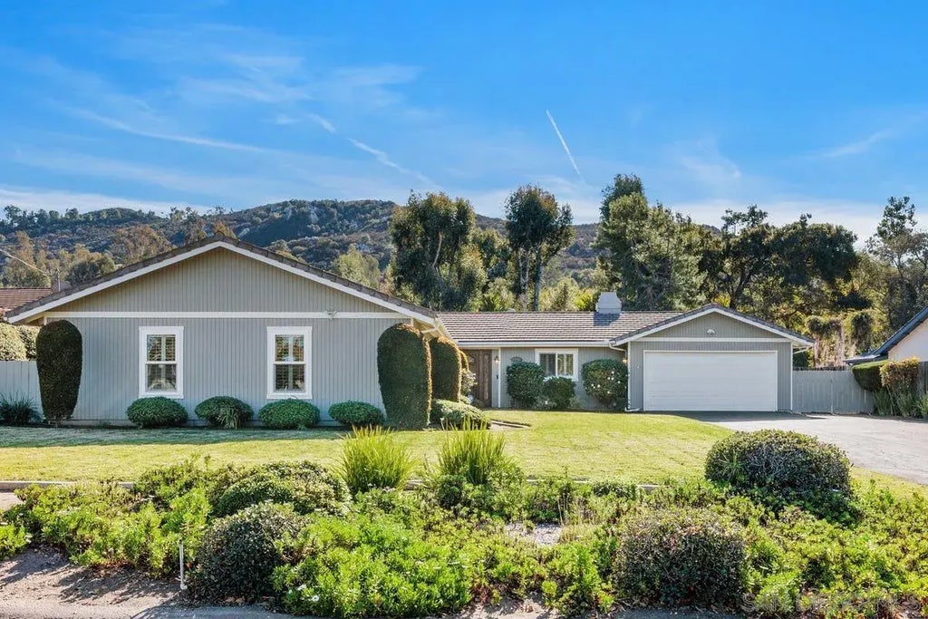 12835 Luiseno St., Poway