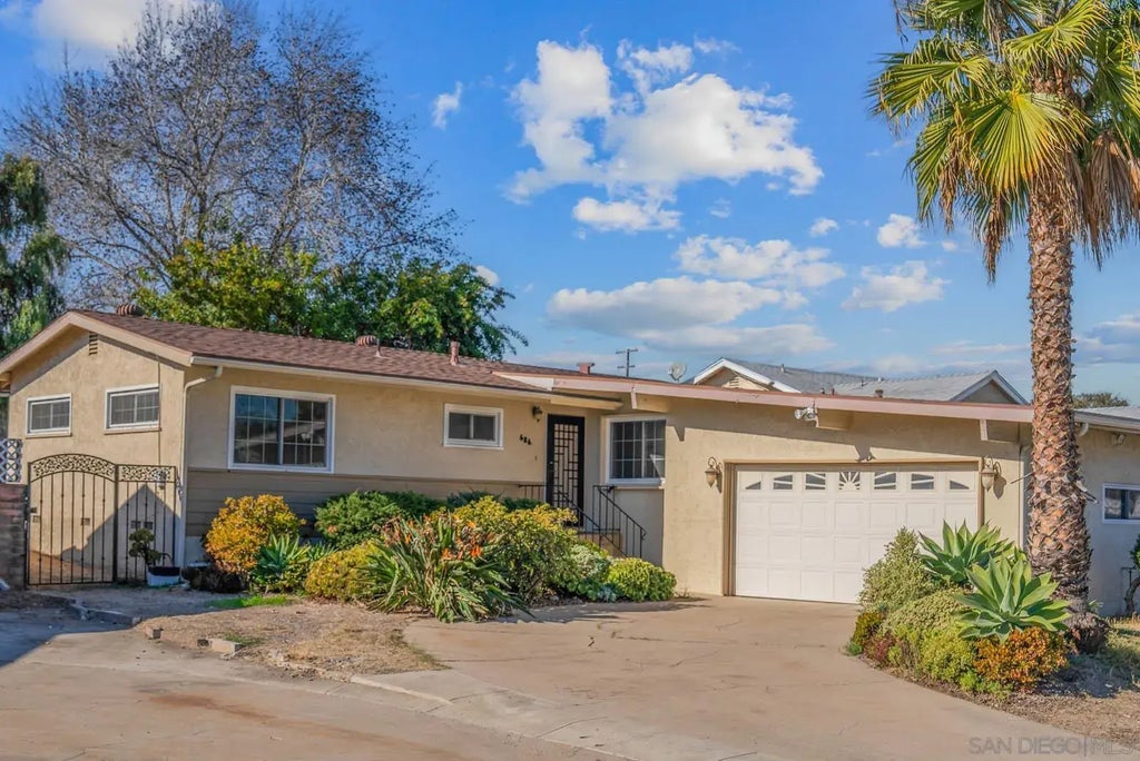 686 Alvin St, ENCANTO