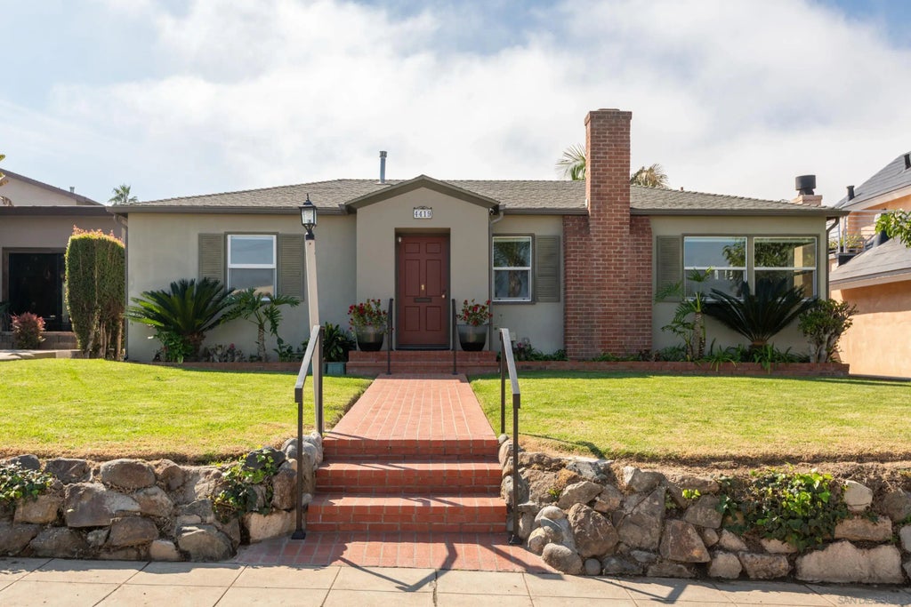4419 Santa Monica Ave, POINT LOMA