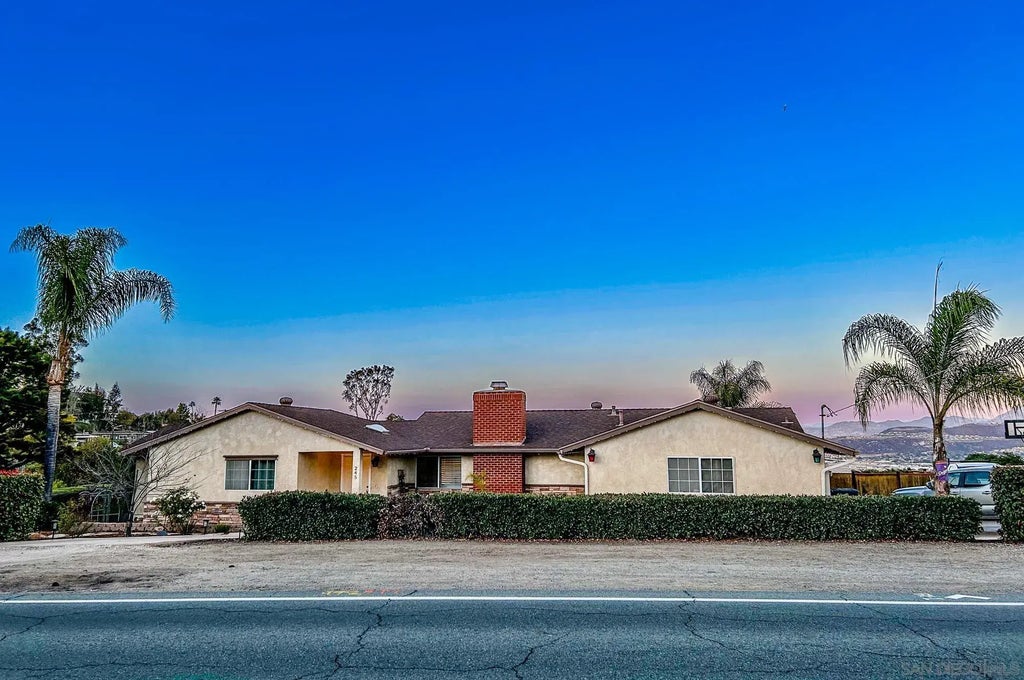 245 N Westwind Drive, El Cajon