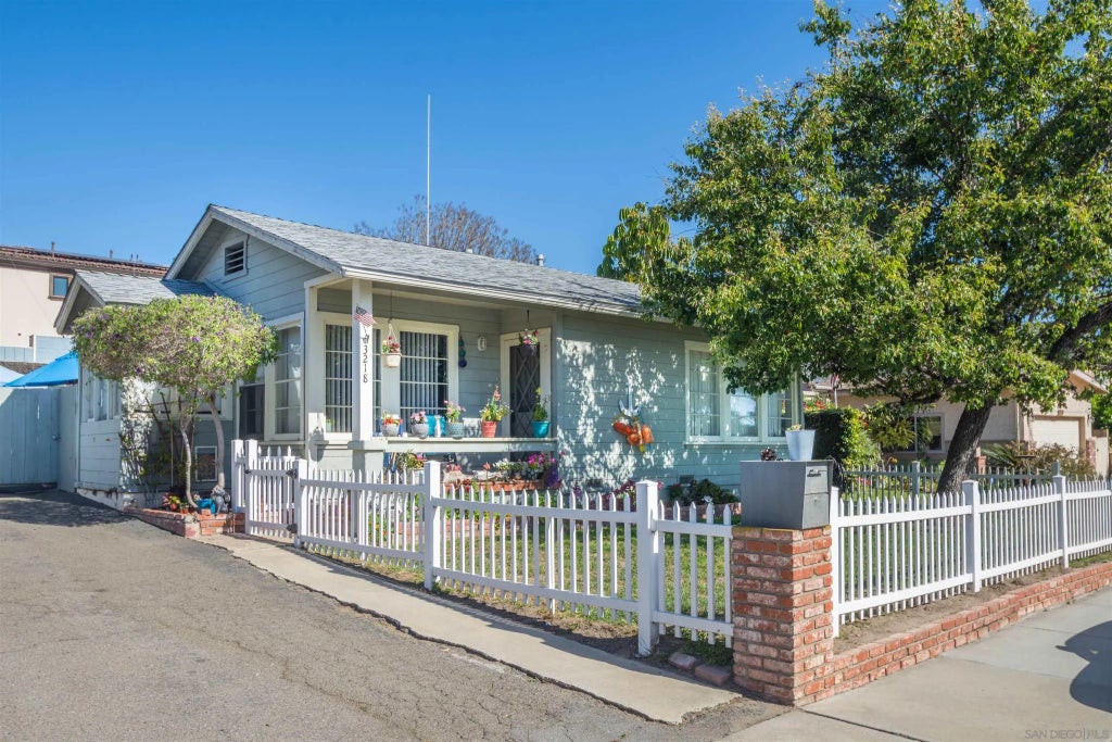 3218 Eureka, Carlsbad