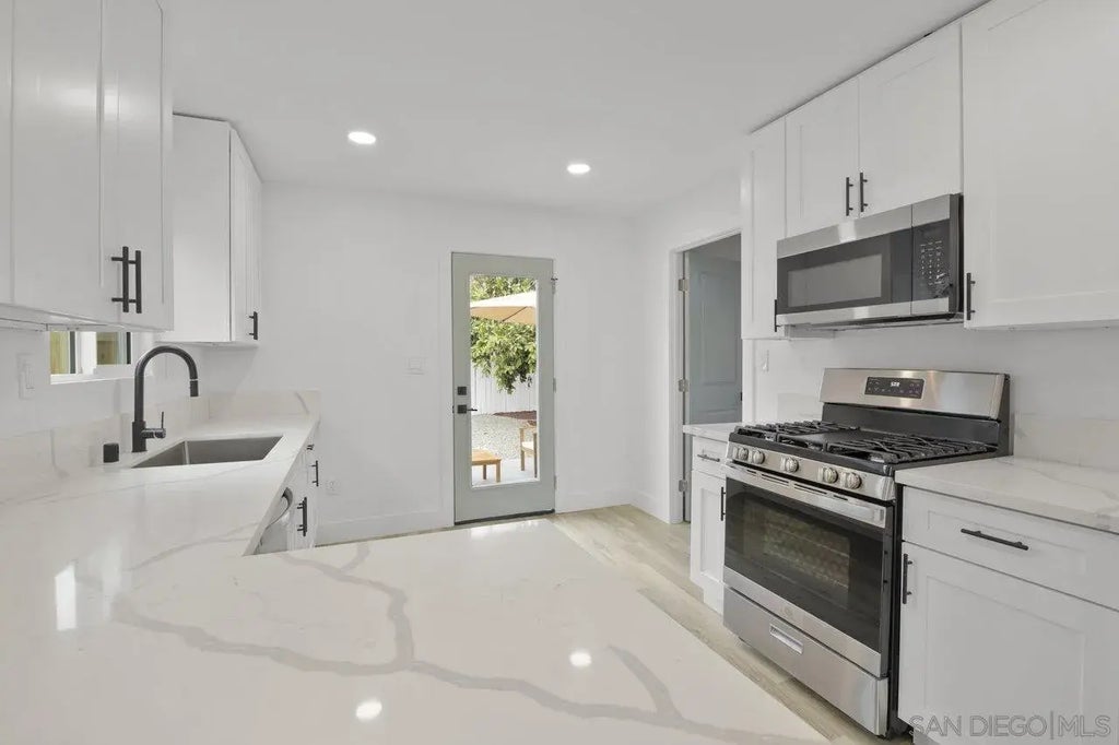 408 Sicard Street, LOGAN HEIGHTS