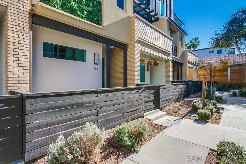 7631 University Ave 104, La Mesa