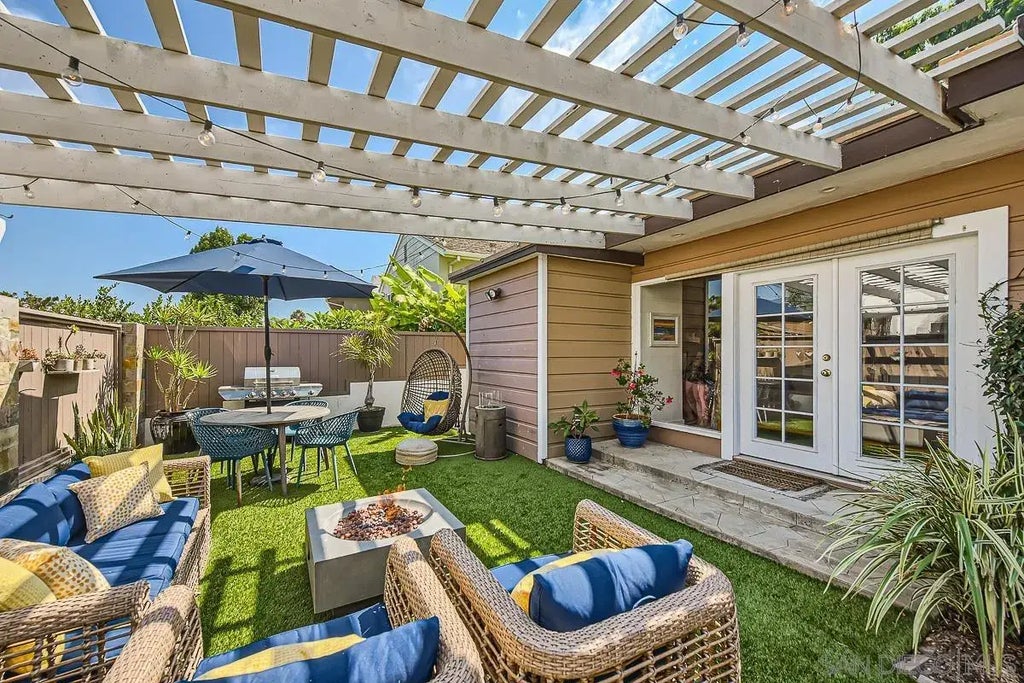 3325 Canon St, POINT LOMA