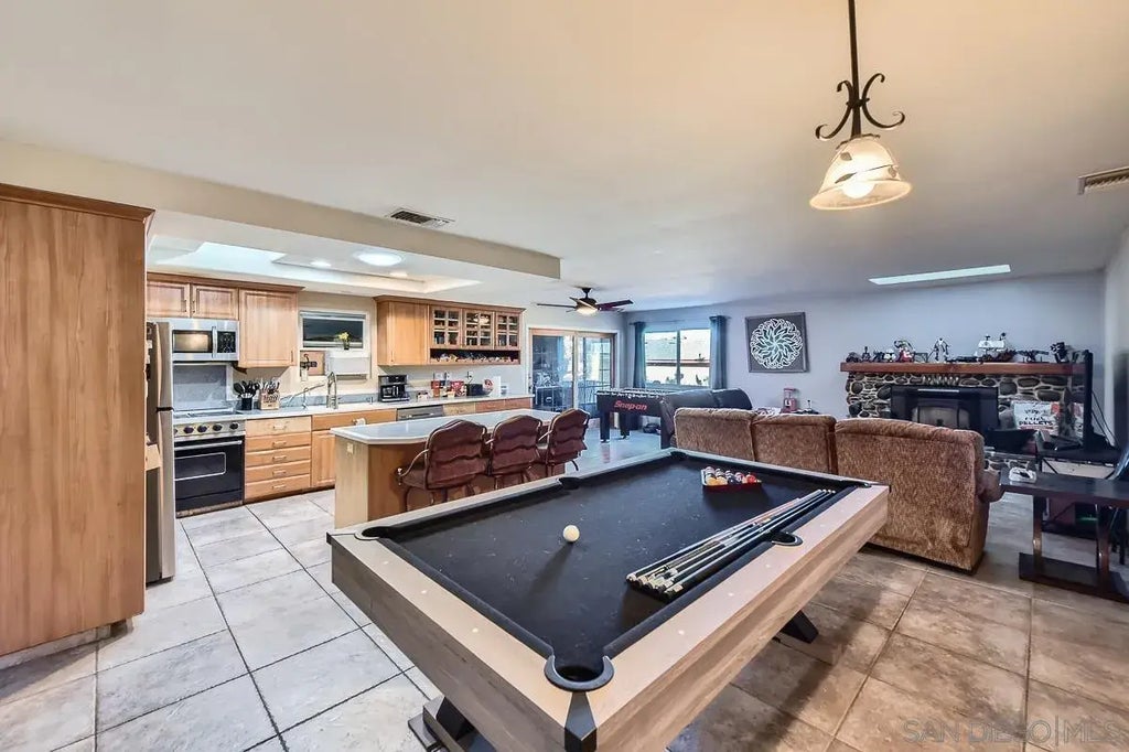 2114 Rowley Ave, Ramona