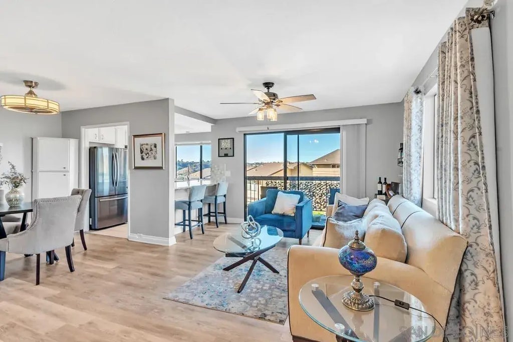 5103 Fontaine St. 116, DEL CERRO