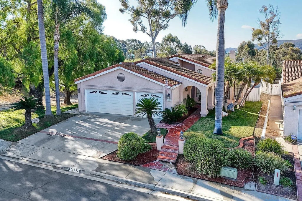 11697 Avenida Sivrita, RANCHO BERNARDO