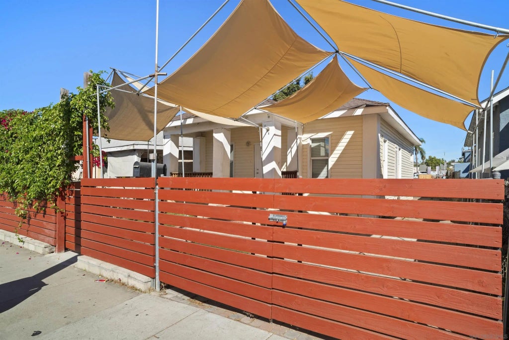 2438 Commercial, LOGAN HEIGHTS