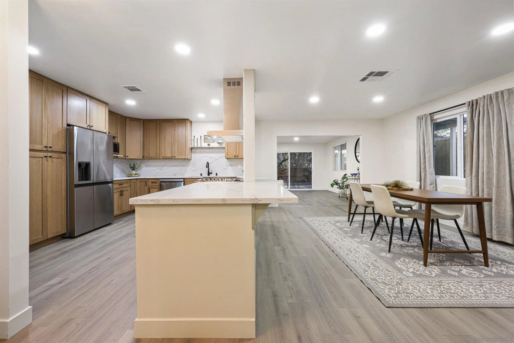 8034 Skyline Dr, EAST SAN DIEGO