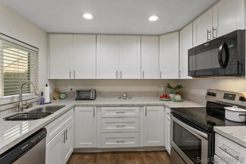 8747 Navajo Rd 1, SAN CARLOS