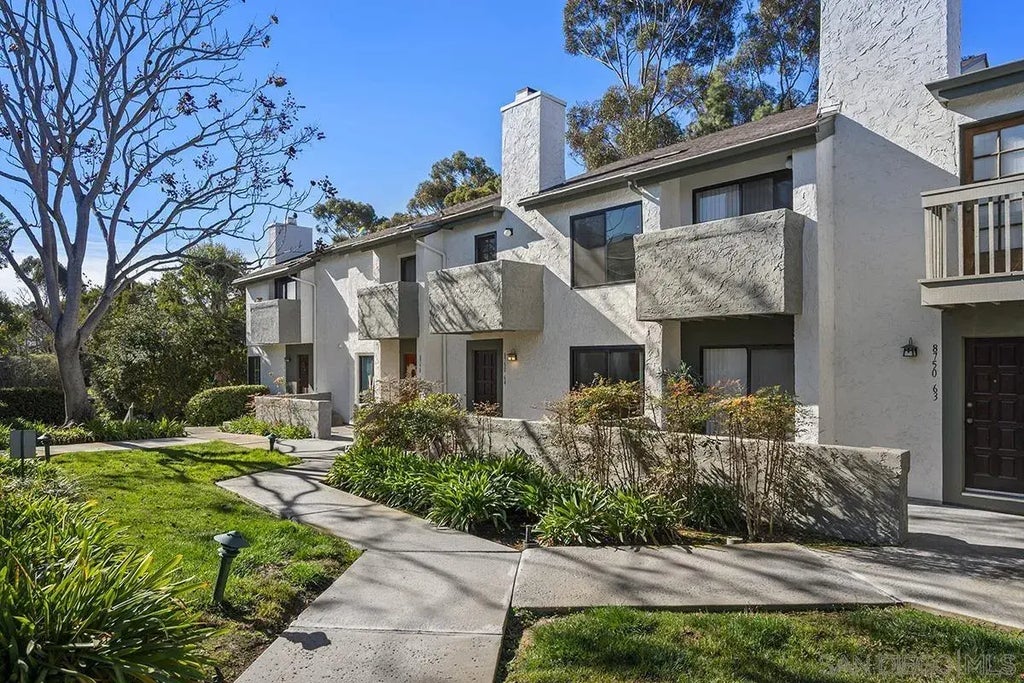 8750 Villa La Jolla 64, La Jolla